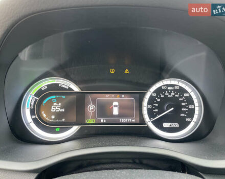 Сірий Кіа Niro, об'ємом двигуна 1.58 л та пробігом 208 тис. км за 14200 $, фото 6 на Automoto.ua