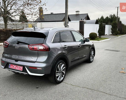 Серый Киа Niro, объемом двигателя 1.58 л и пробегом 111 тыс. км за 17400 $, фото 17 на Automoto.ua