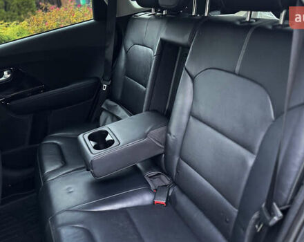 Серый Киа Niro, объемом двигателя 1.58 л и пробегом 111 тыс. км за 17400 $, фото 28 на Automoto.ua