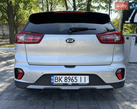 Серый Киа Niro, объемом двигателя 1.6 л и пробегом 40 тыс. км за 20500 $, фото 32 на Automoto.ua
