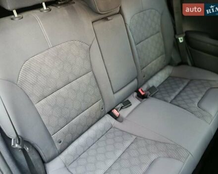 Сірий Кіа Niro, об'ємом двигуна 1.58 л та пробігом 165 тис. км за 15777 $, фото 16 на Automoto.ua