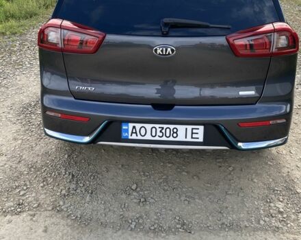 Серый Киа Niro, объемом двигателя 1.6 л и пробегом 134 тыс. км за 16900 $, фото 16 на Automoto.ua