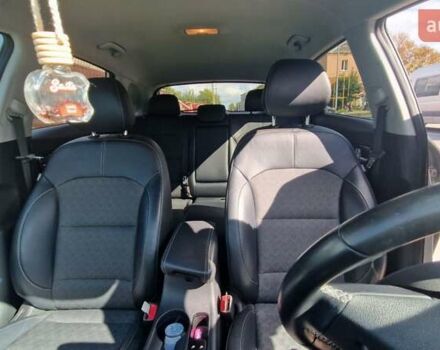 Сірий Кіа Niro, об'ємом двигуна 1.6 л та пробігом 88 тис. км за 15000 $, фото 8 на Automoto.ua