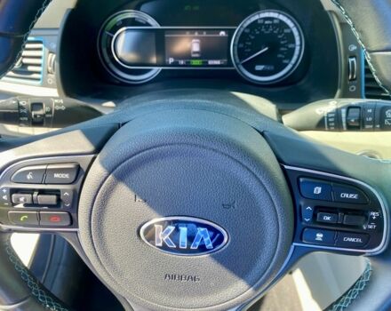 Серый Киа Niro, объемом двигателя 1.6 л и пробегом 134 тыс. км за 16900 $, фото 4 на Automoto.ua