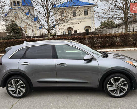 Серый Киа Niro, объемом двигателя 1.58 л и пробегом 111 тыс. км за 17400 $, фото 10 на Automoto.ua
