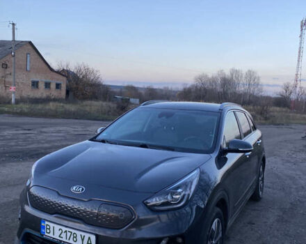 Сірий Кіа Niro, об'ємом двигуна 0 л та пробігом 134 тис. км за 17499 $, фото 5 на Automoto.ua