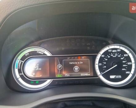 Сірий Кіа Niro, об'ємом двигуна 1.6 л та пробігом 88 тис. км за 15000 $, фото 5 на Automoto.ua