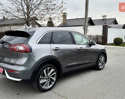 Серый Киа Niro, объемом двигателя 1.58 л и пробегом 111 тыс. км за 17400 $, фото 16 на Automoto.ua