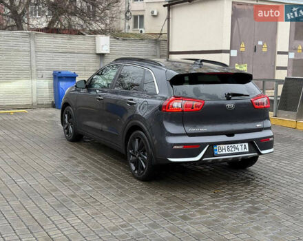 Серый Киа Niro, объемом двигателя 1.58 л и пробегом 152 тыс. км за 14500 $, фото 7 на Automoto.ua