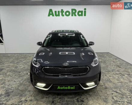 Серый Киа Niro, объемом двигателя 1.58 л и пробегом 98 тыс. км за 20999 $, фото 1 на Automoto.ua