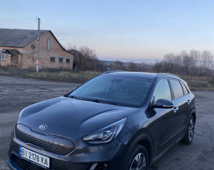 Сірий Кіа Niro, об'ємом двигуна 0 л та пробігом 134 тис. км за 17499 $, фото 6 на Automoto.ua