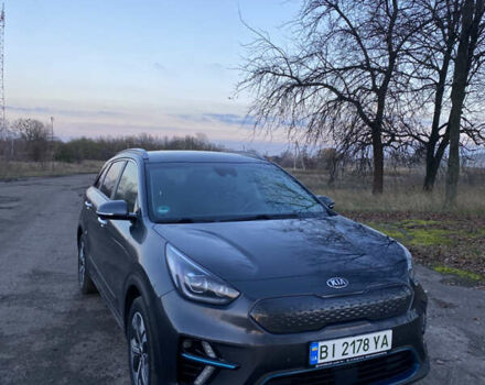 Сірий Кіа Niro, об'ємом двигуна 0 л та пробігом 134 тис. км за 17499 $, фото 2 на Automoto.ua