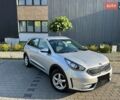 Серый Киа Niro, объемом двигателя 1.59 л и пробегом 77 тыс. км за 15200 $, фото 3 на Automoto.ua