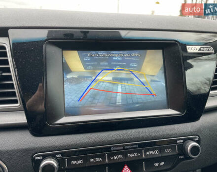 Сірий Кіа Niro, об'ємом двигуна 1.58 л та пробігом 208 тис. км за 14200 $, фото 8 на Automoto.ua