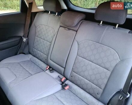 Сірий Кіа Niro, об'ємом двигуна 1.58 л та пробігом 165 тис. км за 15777 $, фото 17 на Automoto.ua