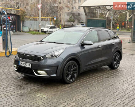 Серый Киа Niro, объемом двигателя 1.58 л и пробегом 152 тыс. км за 14500 $, фото 1 на Automoto.ua