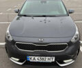 Серый Киа Niro, объемом двигателя 1.58 л и пробегом 162 тыс. км за 17000 $, фото 3 на Automoto.ua
