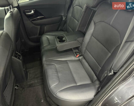Серый Киа Niro, объемом двигателя 1.58 л и пробегом 98 тыс. км за 20999 $, фото 14 на Automoto.ua