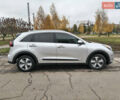 Серый Киа Niro, объемом двигателя 1.58 л и пробегом 143 тыс. км за 17500 $, фото 3 на Automoto.ua