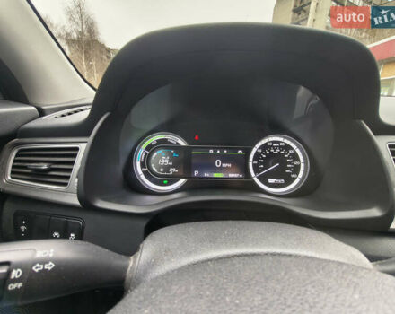 Серый Киа Niro, объемом двигателя 1.58 л и пробегом 143 тыс. км за 17500 $, фото 15 на Automoto.ua