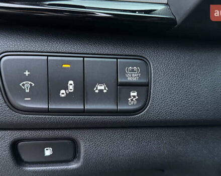 Серый Киа Niro, объемом двигателя 1.58 л и пробегом 111 тыс. км за 17400 $, фото 35 на Automoto.ua