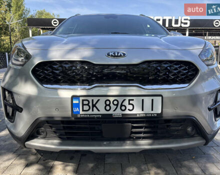 Серый Киа Niro, объемом двигателя 1.6 л и пробегом 40 тыс. км за 20500 $, фото 2 на Automoto.ua
