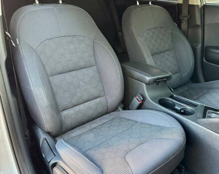 Серый Киа Niro, объемом двигателя 1.6 л и пробегом 122 тыс. км за 16700 $, фото 13 на Automoto.ua