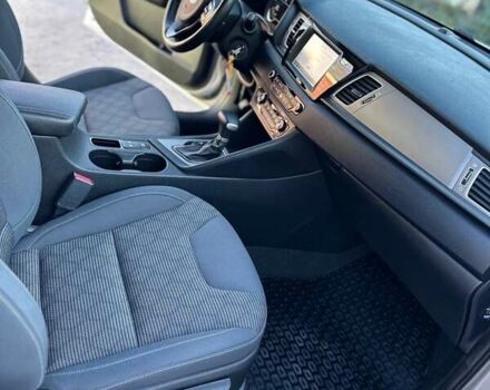 Серый Киа Niro, объемом двигателя 1.59 л и пробегом 77 тыс. км за 15200 $, фото 13 на Automoto.ua
