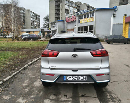 Серый Киа Niro, объемом двигателя 1.58 л и пробегом 143 тыс. км за 17500 $, фото 5 на Automoto.ua