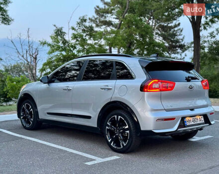 Серый Киа Niro, объемом двигателя 1.6 л и пробегом 122 тыс. км за 16700 $, фото 29 на Automoto.ua