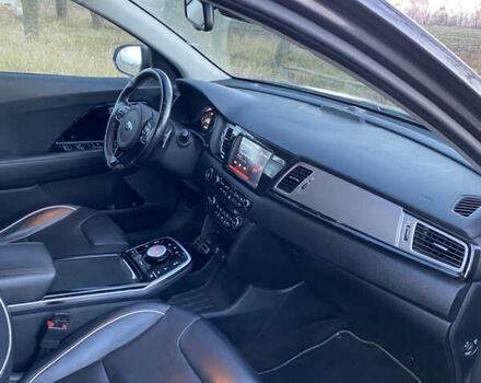 Сірий Кіа Niro, об'ємом двигуна 0 л та пробігом 134 тис. км за 17499 $, фото 14 на Automoto.ua