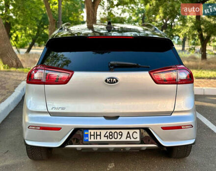 Серый Киа Niro, объемом двигателя 1.6 л и пробегом 122 тыс. км за 16700 $, фото 11 на Automoto.ua