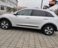 Серый Киа Niro, объемом двигателя 1.6 л и пробегом 73 тыс. км за 20600 $, фото 1 на Automoto.ua
