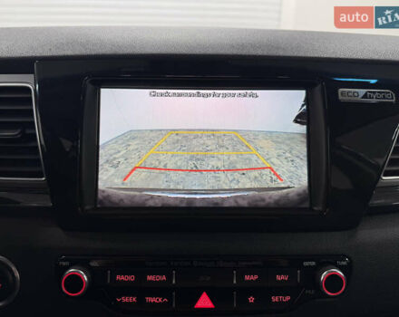 Серый Киа Niro, объемом двигателя 1.58 л и пробегом 98 тыс. км за 20999 $, фото 25 на Automoto.ua