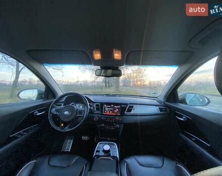 Сірий Кіа Niro, об'ємом двигуна 0 л та пробігом 134 тис. км за 17499 $, фото 19 на Automoto.ua