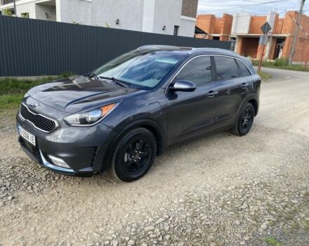 Серый Киа Niro, объемом двигателя 1.6 л и пробегом 134 тыс. км за 16900 $, фото 10 на Automoto.ua