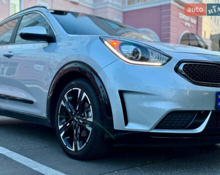 Серый Киа Niro, объемом двигателя 1.6 л и пробегом 122 тыс. км за 16700 $, фото 35 на Automoto.ua