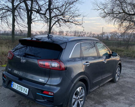 Сірий Кіа Niro, об'ємом двигуна 0 л та пробігом 134 тис. км за 17499 $, фото 11 на Automoto.ua