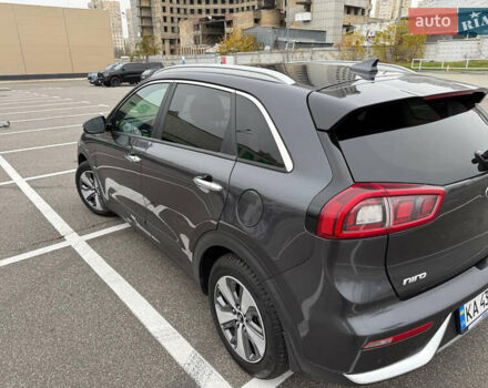 Серый Киа Niro, объемом двигателя 1.58 л и пробегом 162 тыс. км за 17000 $, фото 15 на Automoto.ua