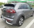 Сірий Кіа Niro, об'ємом двигуна 1.58 л та пробігом 120 тис. км за 16950 $, фото 5 на Automoto.ua