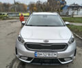 Серый Киа Niro, объемом двигателя 1.58 л и пробегом 143 тыс. км за 17500 $, фото 2 на Automoto.ua