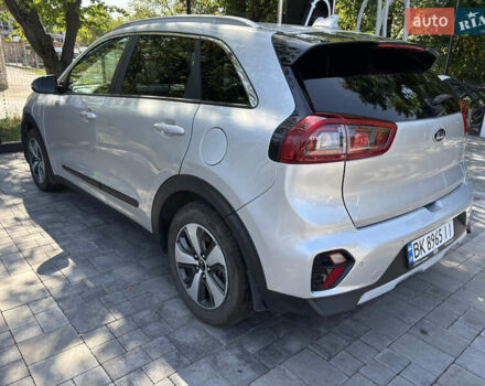 Серый Киа Niro, объемом двигателя 1.6 л и пробегом 40 тыс. км за 20500 $, фото 15 на Automoto.ua