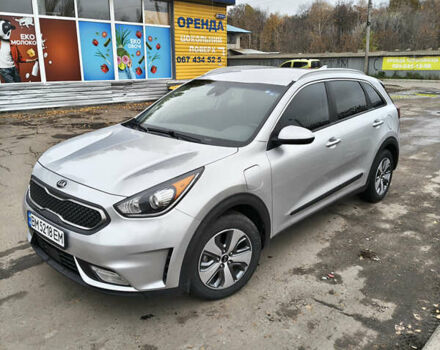 Серый Киа Niro, объемом двигателя 1.58 л и пробегом 143 тыс. км за 17500 $, фото 12 на Automoto.ua