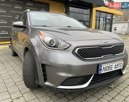 Сірий Кіа Niro, об'ємом двигуна 1.58 л та пробігом 208 тис. км за 14200 $, фото 1 на Automoto.ua