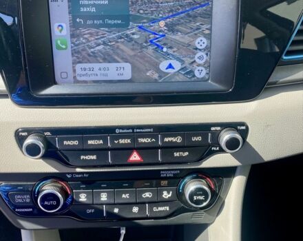 Серый Киа Niro, объемом двигателя 1.6 л и пробегом 134 тыс. км за 16900 $, фото 5 на Automoto.ua