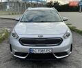 Серый Киа Niro, объемом двигателя 1.58 л и пробегом 98 тыс. км за 16000 $, фото 1 на Automoto.ua