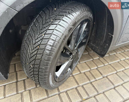 Серый Киа Niro, объемом двигателя 1.58 л и пробегом 152 тыс. км за 14500 $, фото 6 на Automoto.ua