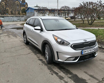 Серый Киа Niro, объемом двигателя 1.58 л и пробегом 143 тыс. км за 17500 $, фото 1 на Automoto.ua