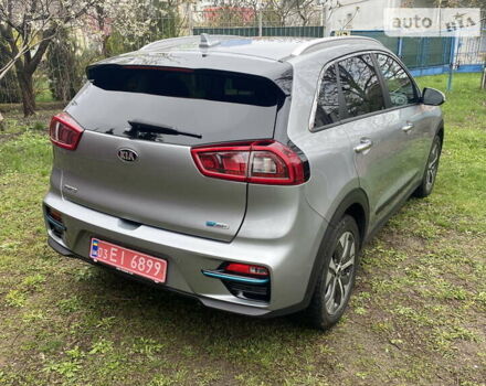 Сірий Кіа Niro, об'ємом двигуна 0 л та пробігом 127 тис. км за 21500 $, фото 14 на Automoto.ua