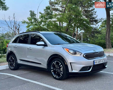 Серый Киа Niro, объемом двигателя 1.6 л и пробегом 122 тыс. км за 16700 $, фото 26 на Automoto.ua